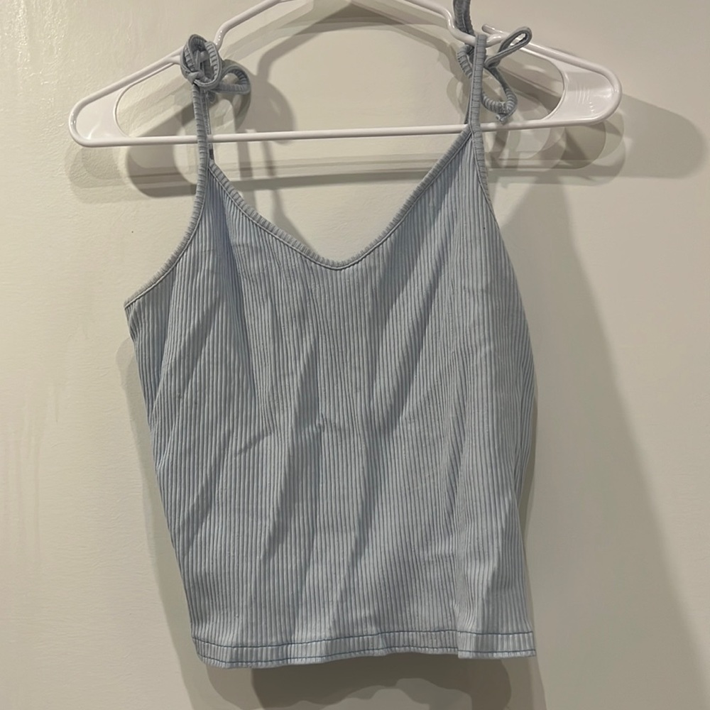 Blue cropped tank top